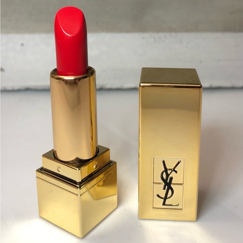 Yves Saint Laurent Mini Rouge Pur Couture Lipstick - 01 Le Rouge - Picture 6 of 7